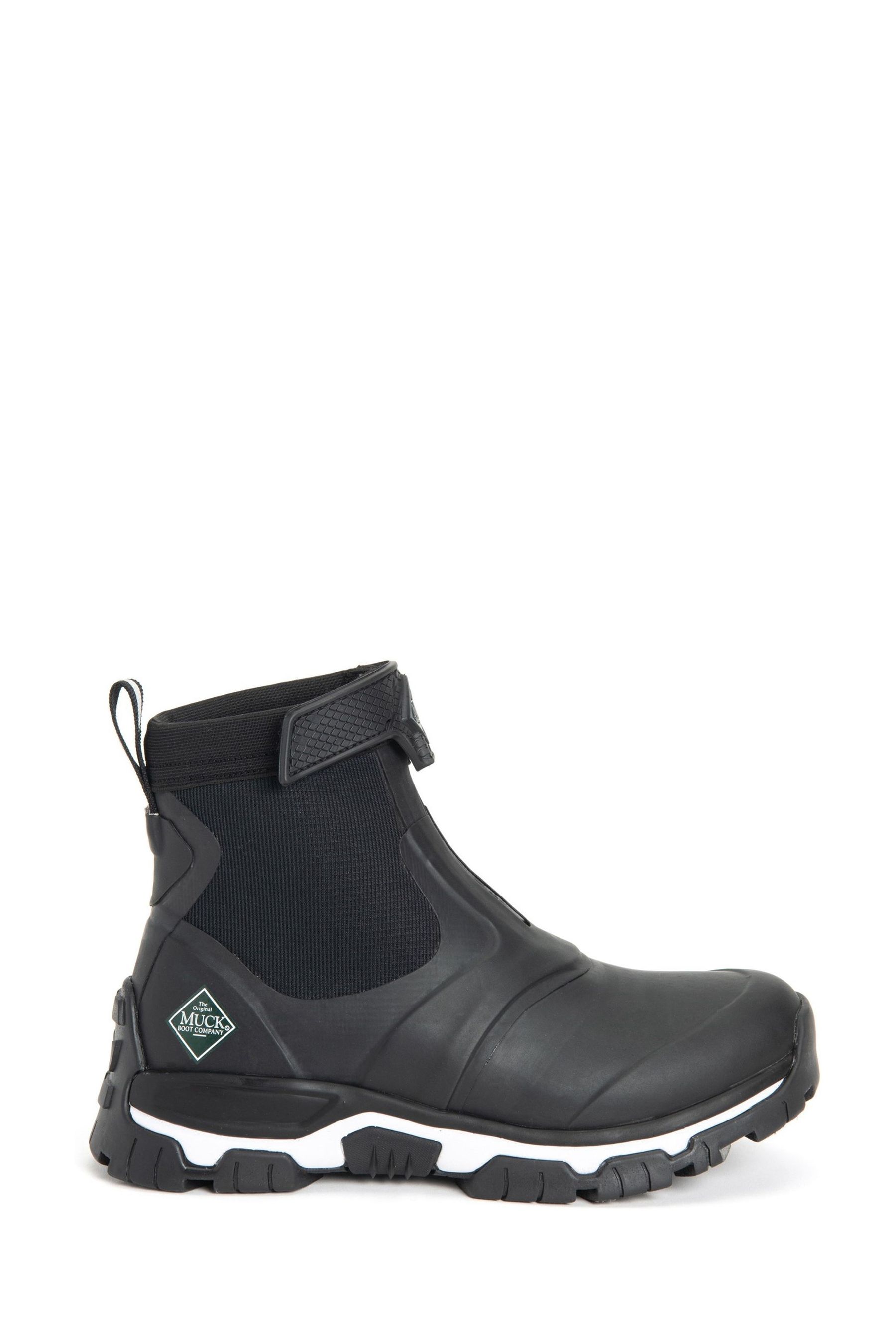 apex mid zip muck boot