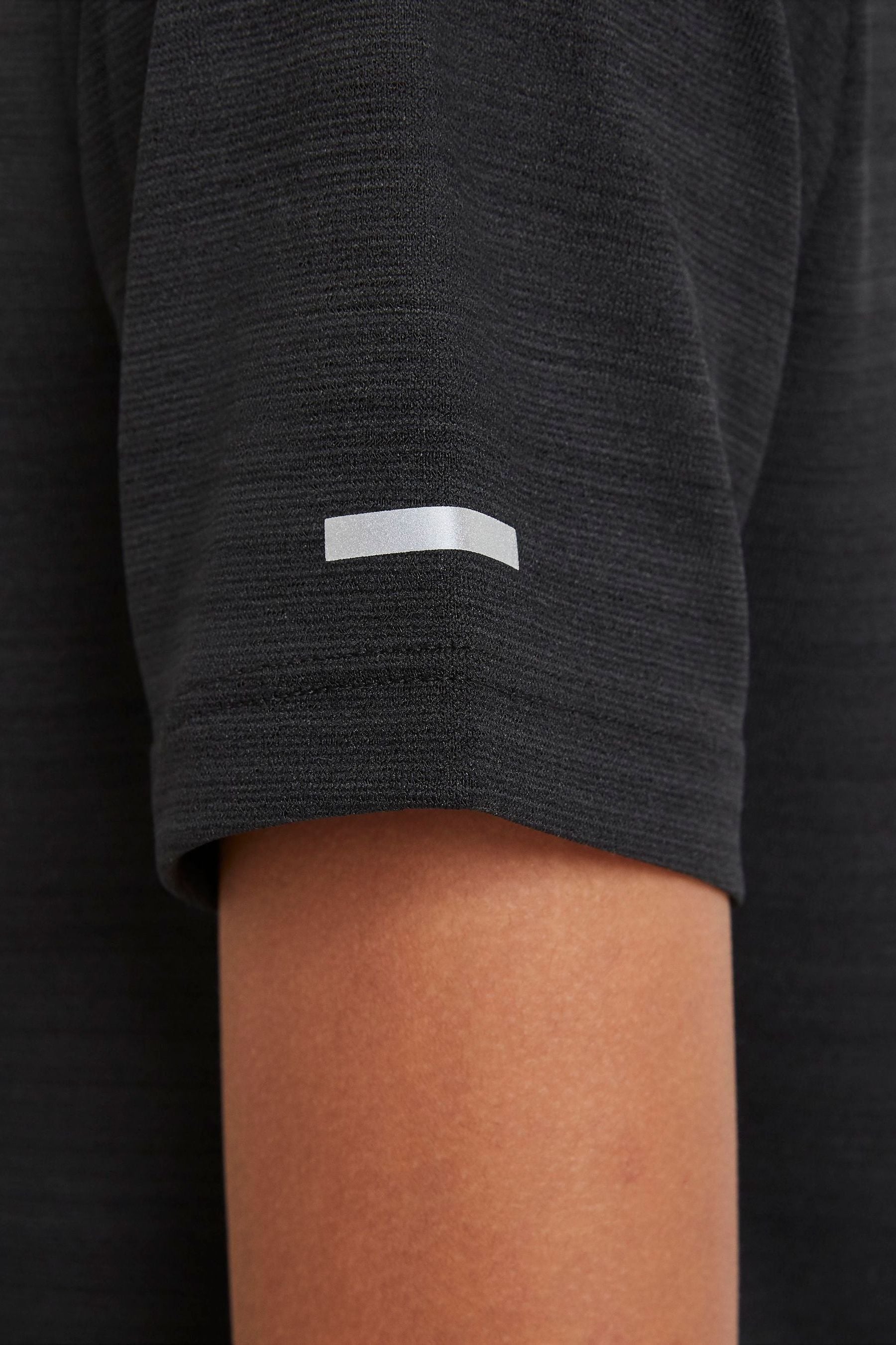 nike performance miler